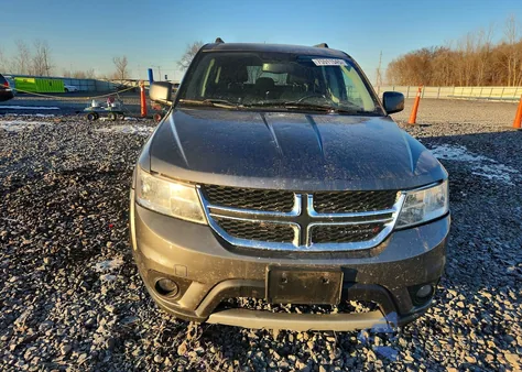 2012 Dodge Journey Sxt z USA, uszkodzony, nr VIN 3C4PDCBG3CT395149